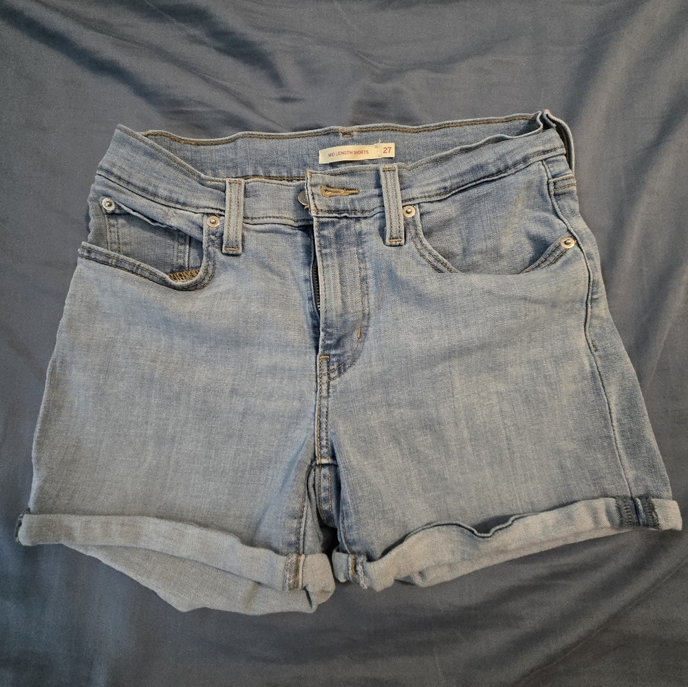 Levi'sMid length shorts Size 27 Stretchy